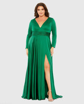 Green Long Sleeve V Neck A Line Gown (Plus)