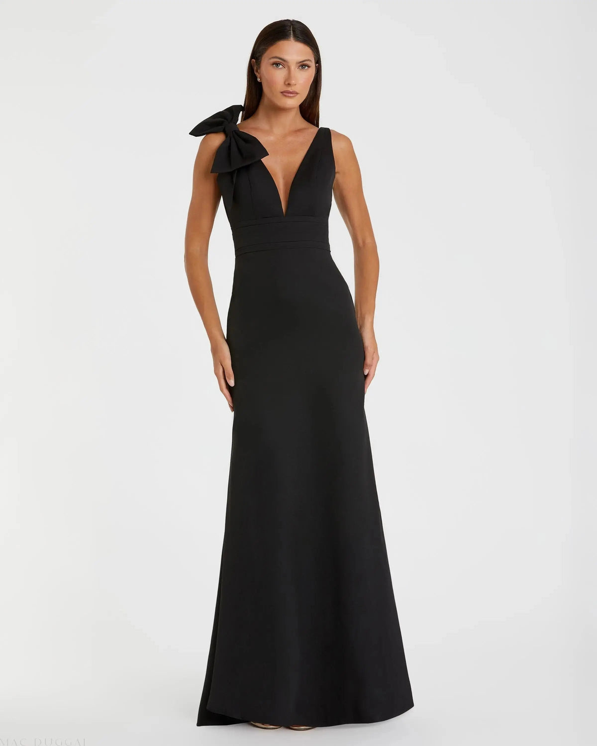 Black Sleeveless V Neck Bow Detail Mermaid Gown